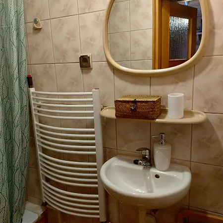 Halne Izby - Goscinne * Zab