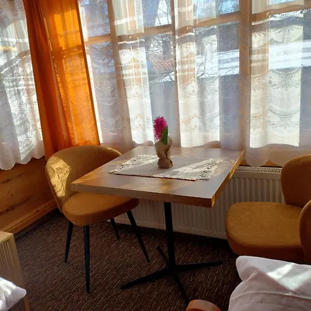 Halne Izby - Goscinne * Zab