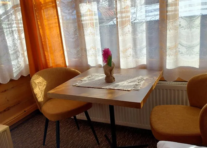 Halne Izby - Goscinne * Zab